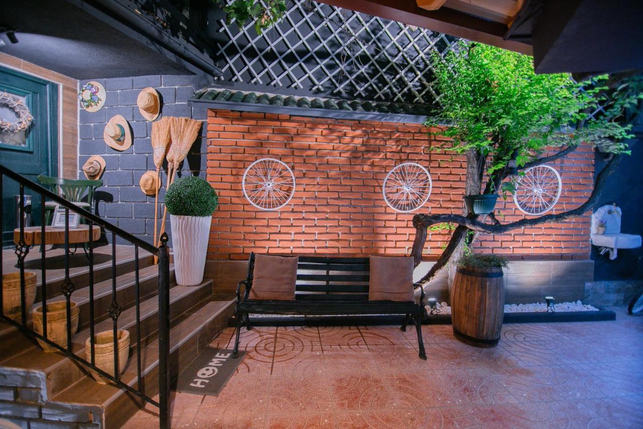 Villa Elezi Korce Exteriér fotografie